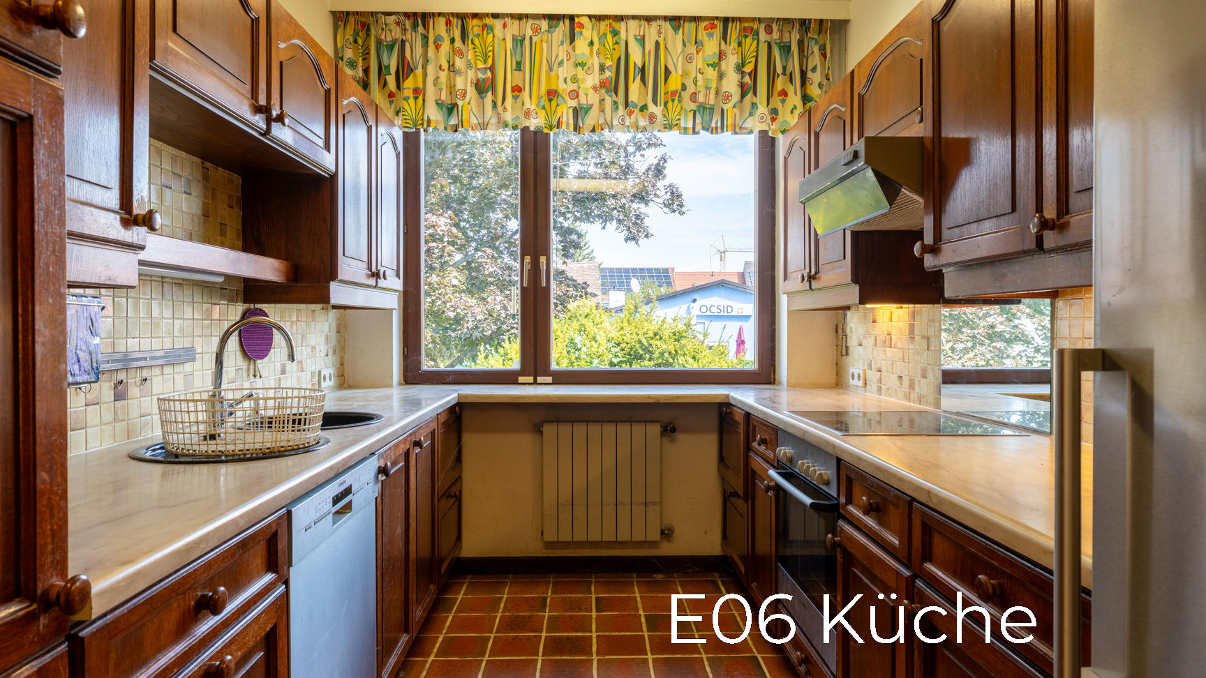 E06b 
