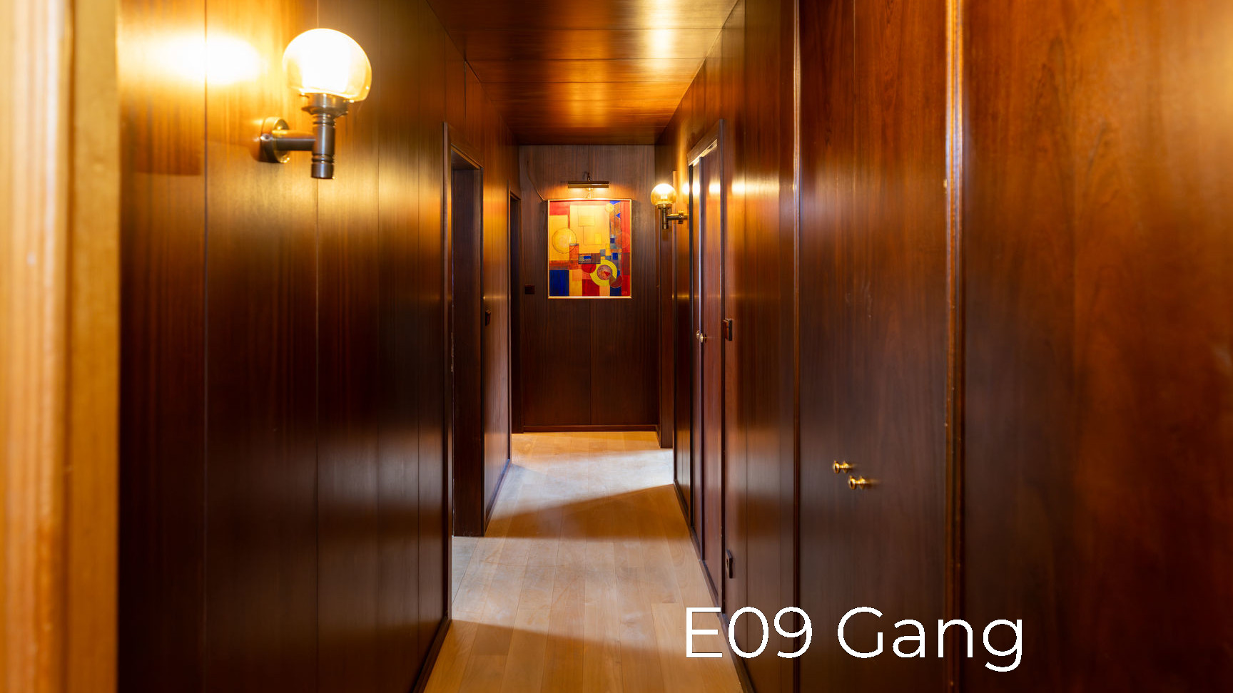 E09